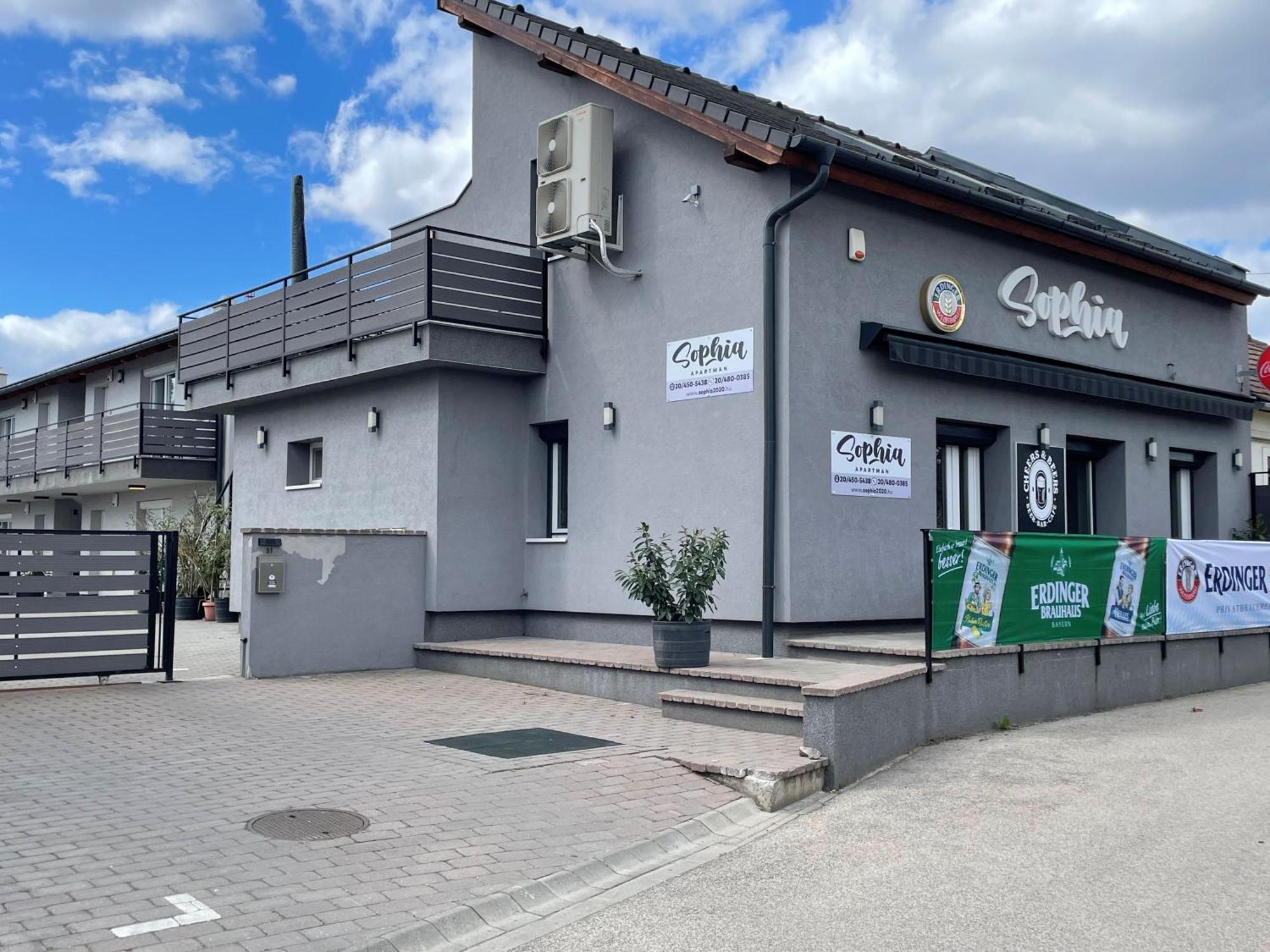 Sophia Apartman Goedoello Exterior photo