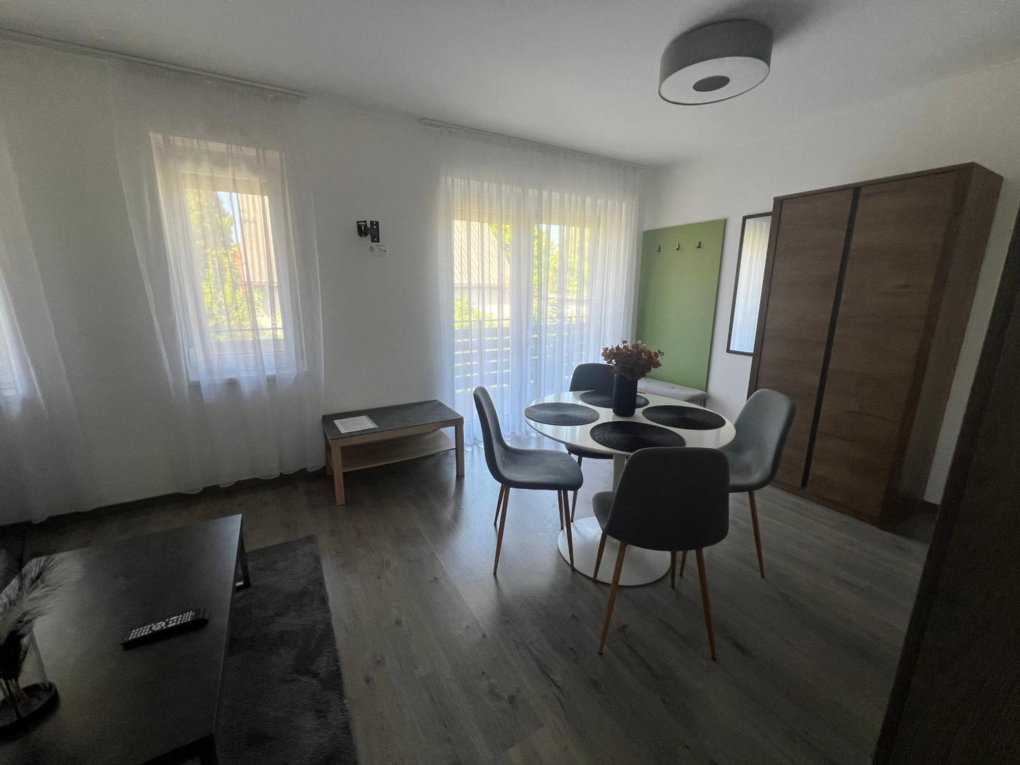 Sophia Apartman Goedoello Exterior photo